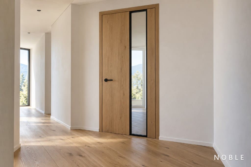 Porta interna in legno e vetro come divisorio